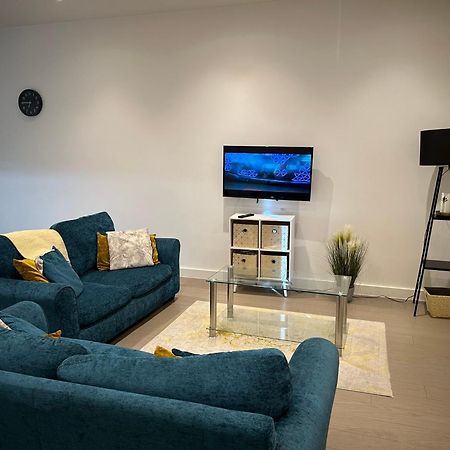 Maplewood Luxurious One-Bed Flat With Free Parking Hotell St Albans Eksteriør bilde
