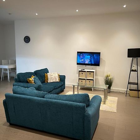 Maplewood Luxurious One-Bed Flat With Free Parking Hotell St Albans Eksteriør bilde