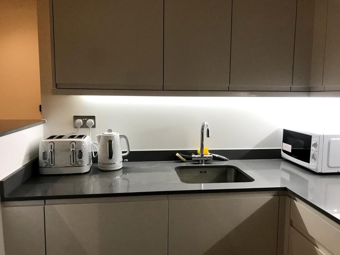 Maplewood Luxurious One-Bed Flat With Free Parking Hotell St Albans Eksteriør bilde