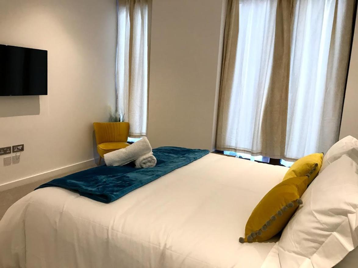 Maplewood Luxurious One-Bed Flat With Free Parking Hotell St Albans Eksteriør bilde
